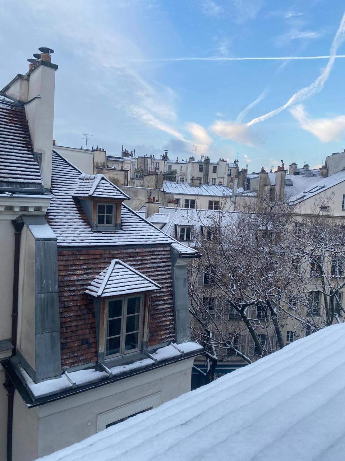 Hotel Les Degres De Notre Dame Paris Exteriör bild