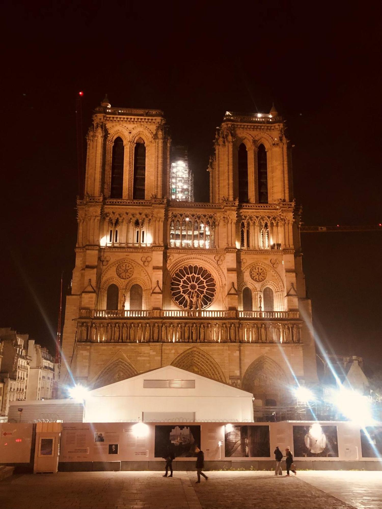 Hotel Les Degres De Notre Dame Paris Exteriör bild